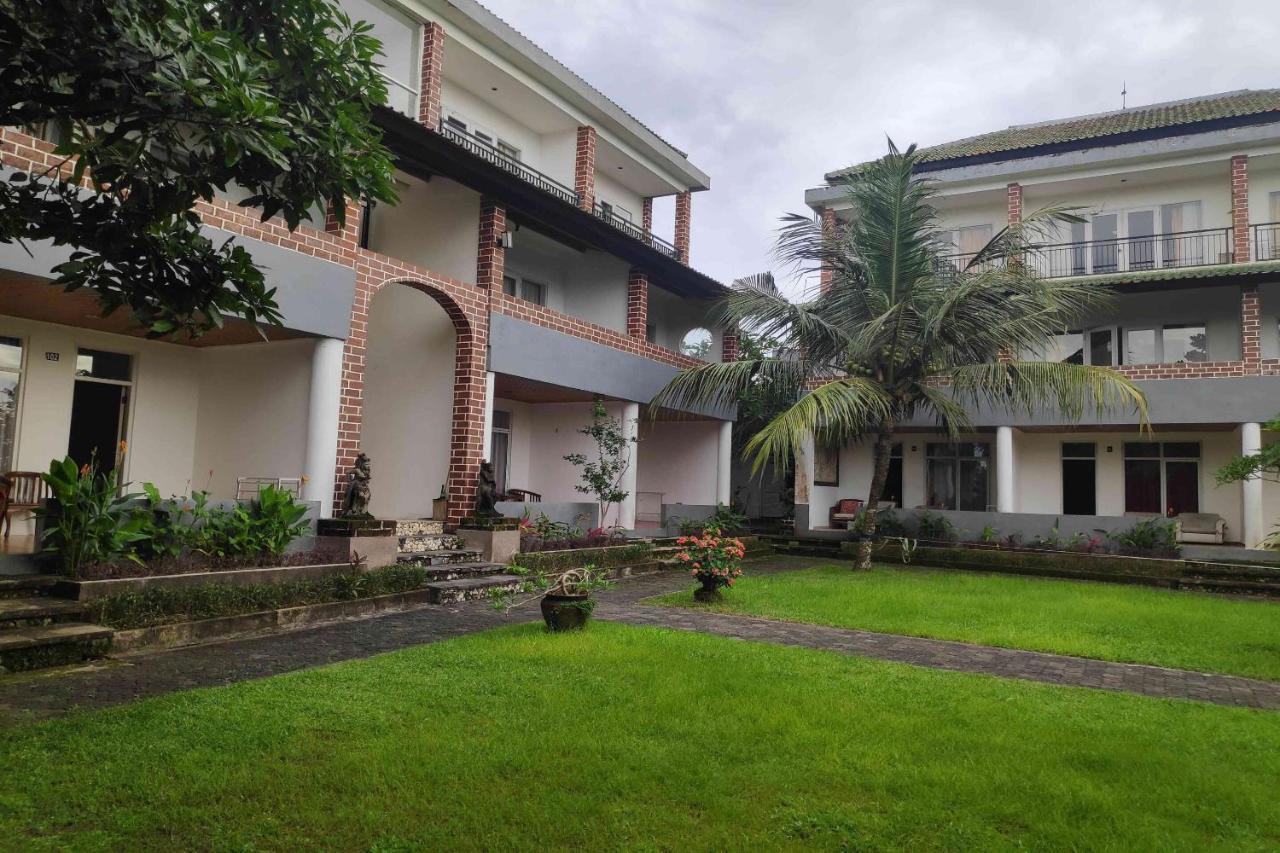 Pecatu Guesthouse Uluwatu  Ngoại thất bức ảnh